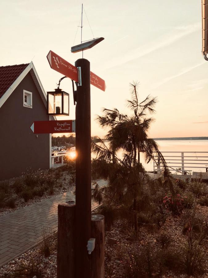 Hotel Der Leuchtturm-Gastro Gmbh à Geierswalde Extérieur photo