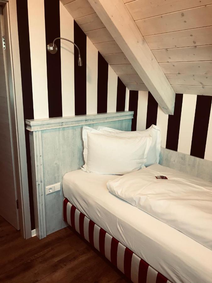 Hotel Der Leuchtturm-Gastro Gmbh à Geierswalde Extérieur photo
